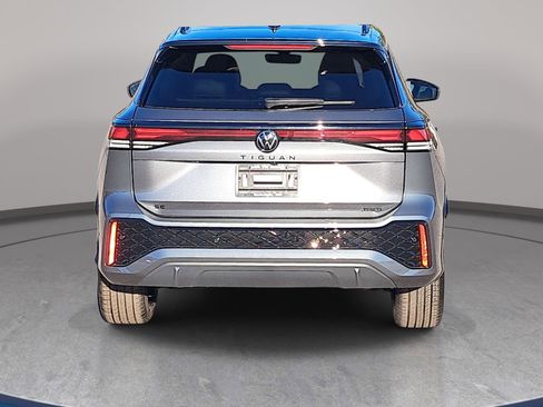 New 2026 Volkswagen Tiguan SE R-Line AWD/4WD image 6