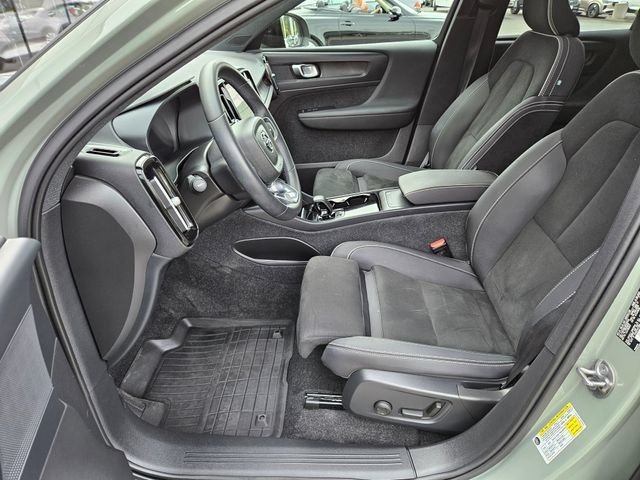 Certified 2023 Volvo C40 P8 Recharge Plus w/ Climate Package AWD/4WD image 17