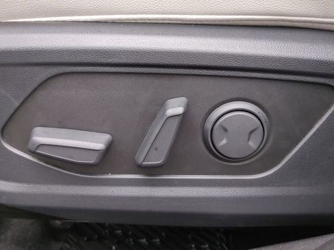 Used 2025 Hyundai Tucson Limited image 19