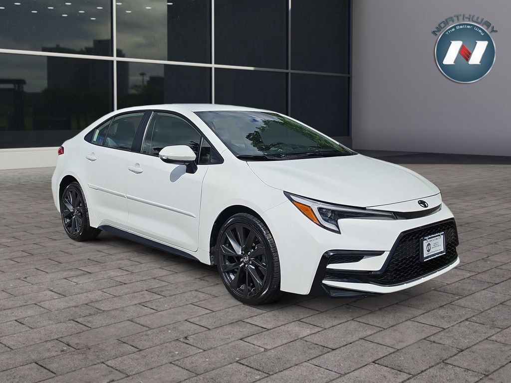Used 2024 Toyota Corolla SE FWD image 7