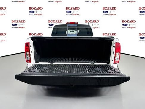 Used 2018 Nissan Frontier SV image 27