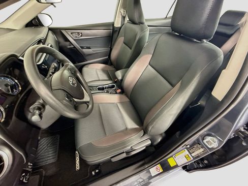 Used 2017 Toyota Corolla LE FWD image 14