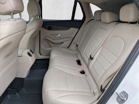 Used 2018 Mercedes-Benz GLC 300 image 19