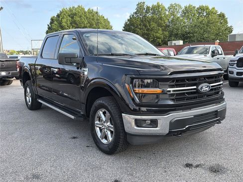 Used 2025 Ford F150 XLT w/ Equipment Group 301A Standard AWD/4WD image 4