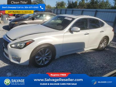 Used 2015 INFINITI Q70 3.7 w/ Technology Package