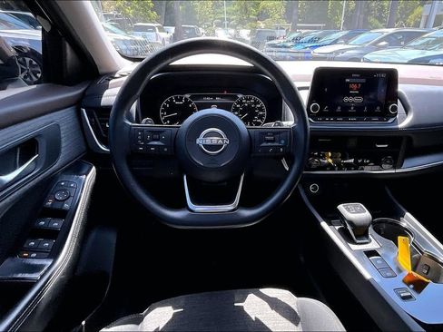 Used 2023 Nissan Rogue SV FWD image 7