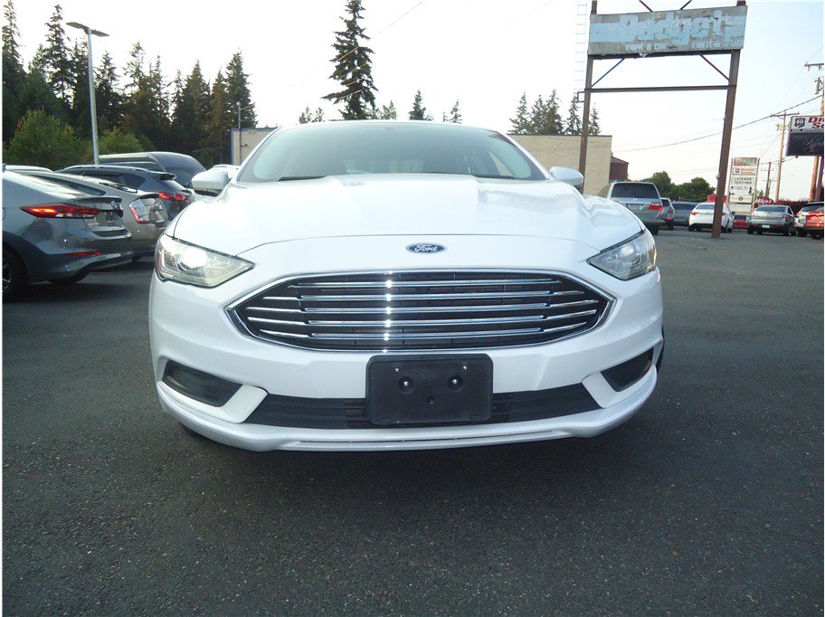 Used 2018 Ford Fusion SE FWD image 3