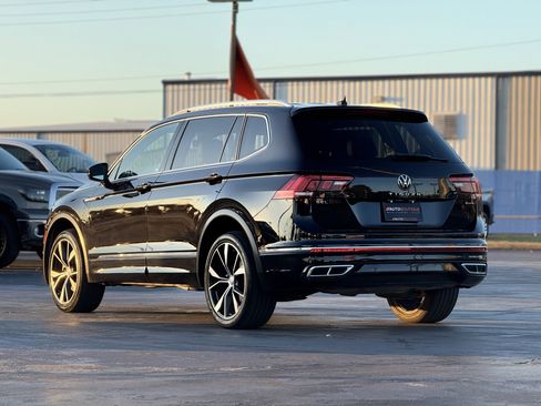 Used 2022 Volkswagen Tiguan SEL R-Line image 8