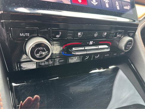 Used 2022 Jeep Grand Cherokee Summit image 26