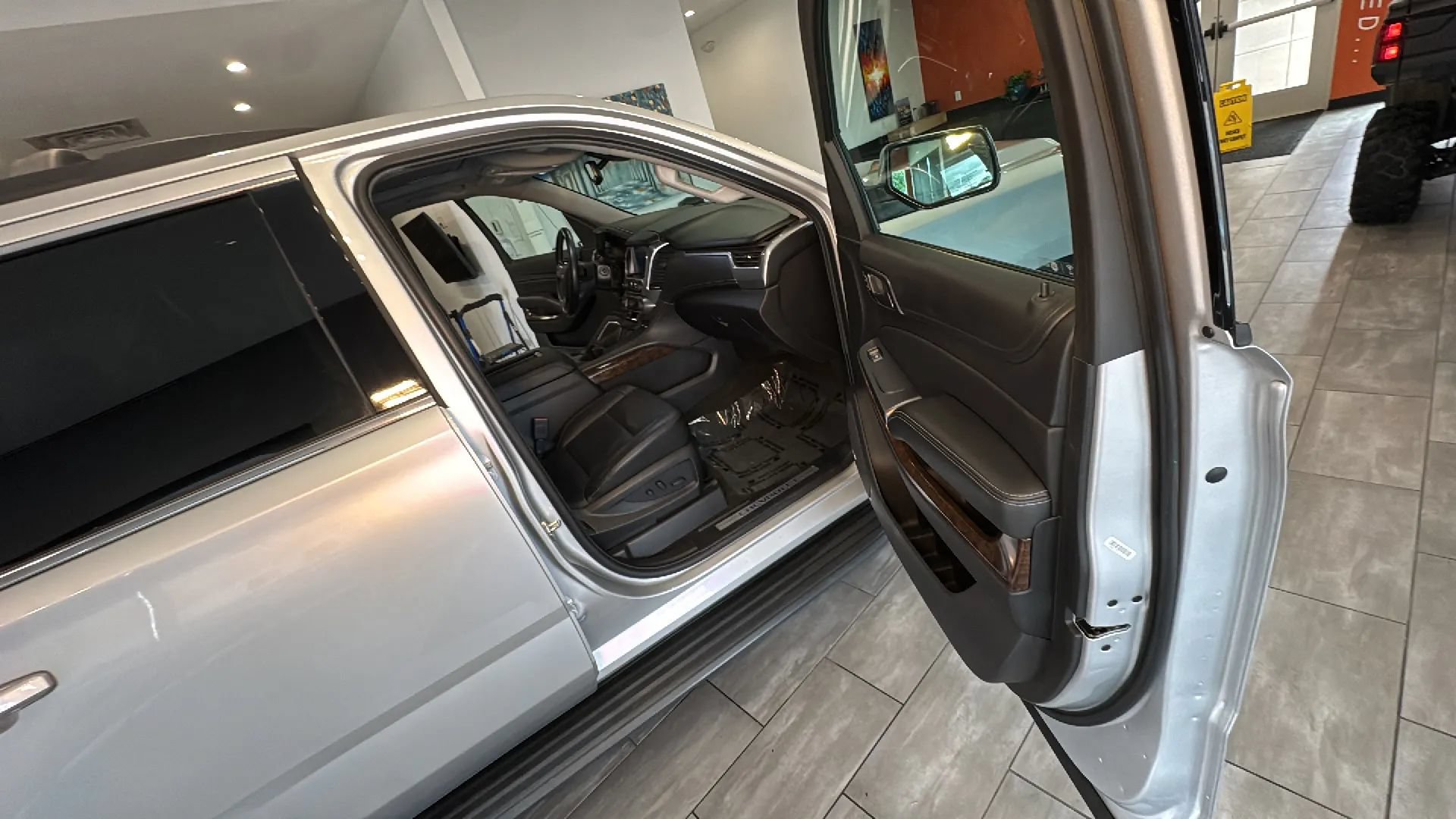Used 2018 Chevrolet Tahoe LT AWD/4WD image 57
