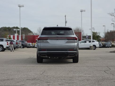 Used 2025 Buick Enclave Preferred image 6