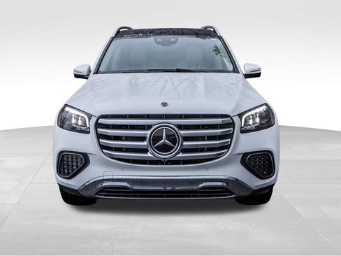 Used 2024 Mercedes-Benz GLS 450 4MATIC image 2