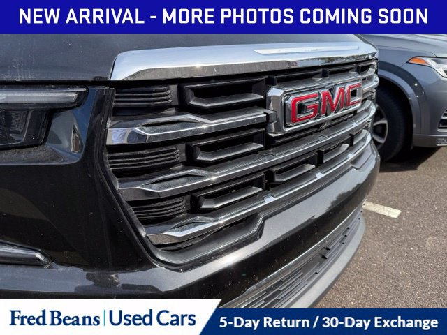 Used 2026 GMC Acadia Elevation w/ Elevation Premium Package FWD image 15