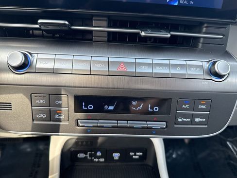 Used 2025 Hyundai Kona SEL image 20
