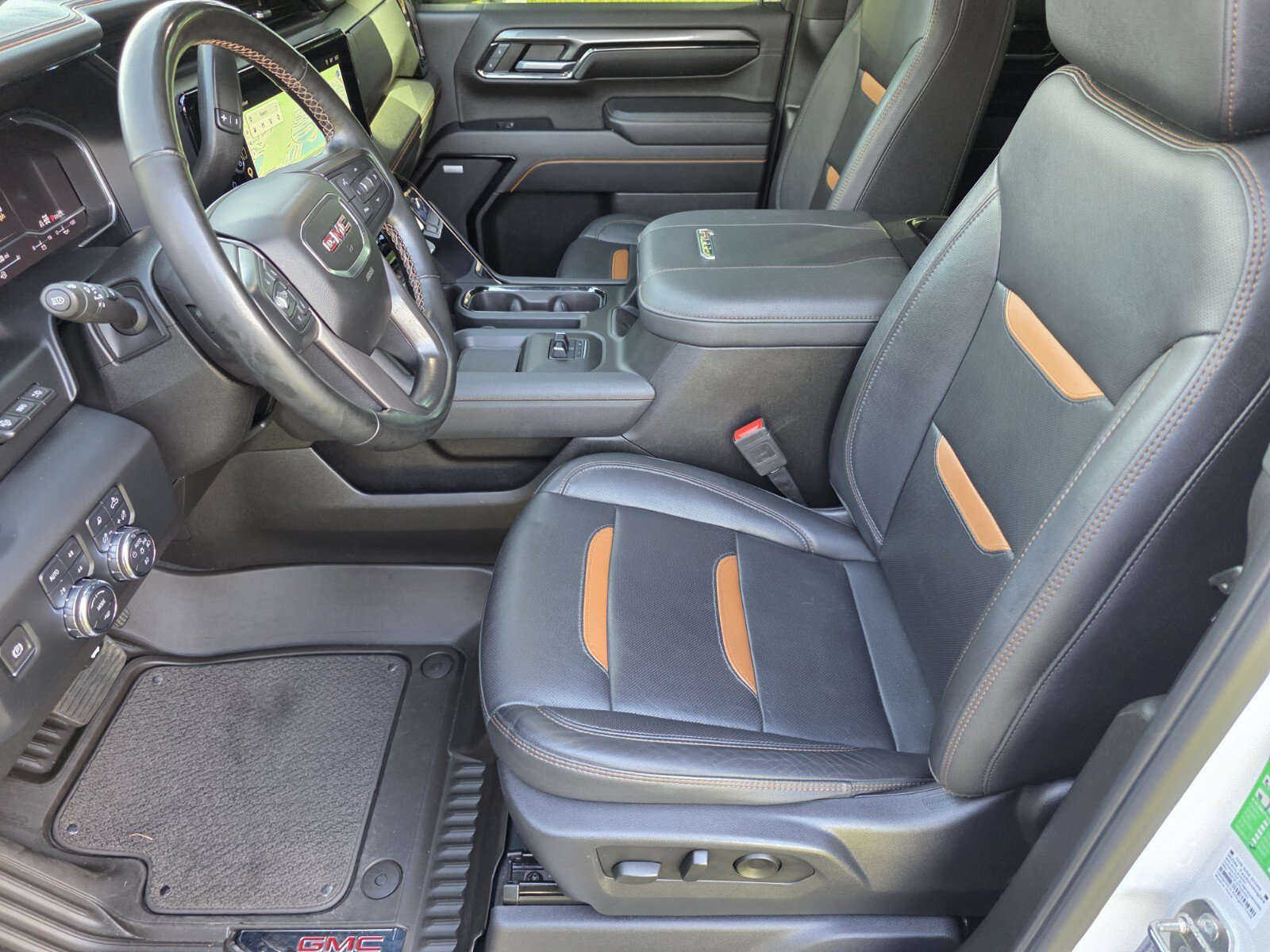 Used 2024 GMC Sierra 2500 AT4 w/ AT4 Premium Plus Package AWD/4WD image 10