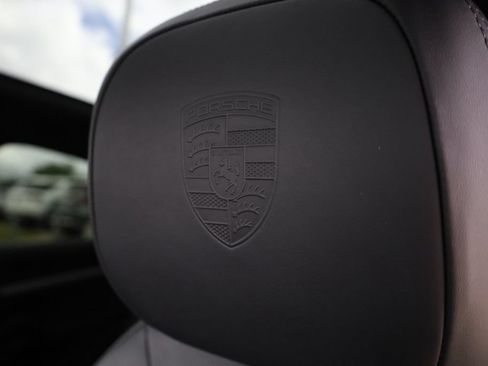 Used 2025 Porsche Cayenne Coupe AWD/4WD image 25