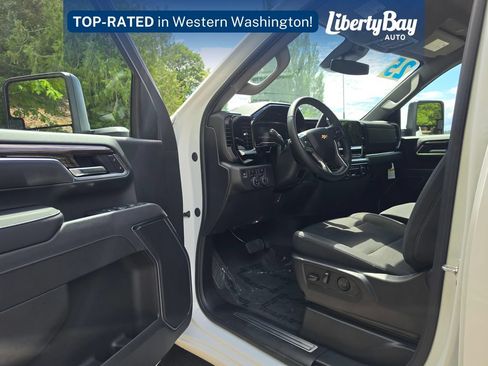 Used 2025 Chevrolet Silverado 3500 LT w/ Convenience Package AWD/4WD image 9