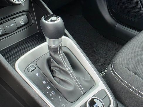 New 2025 Hyundai Venue SEL image 29