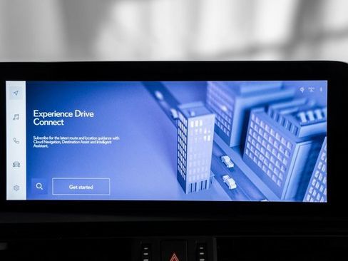 Used 2023 Lexus ES 300h w/ Luxury Package image 19