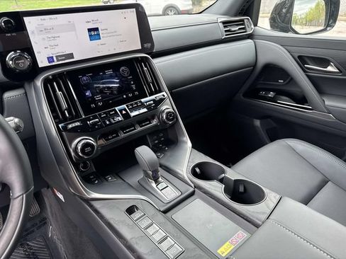 New 2026 Lexus LX 700h Luxury AWD/4WD image 26
