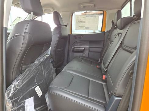 New 2026 Ford Maverick Lariat w/ Black Appearance Package image 39