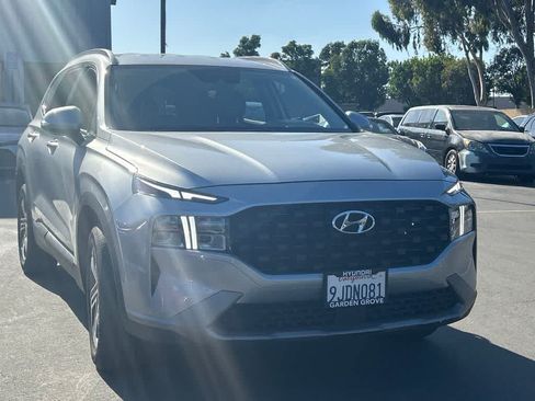 Used 2023 Hyundai Santa Fe SEL FWD image 4