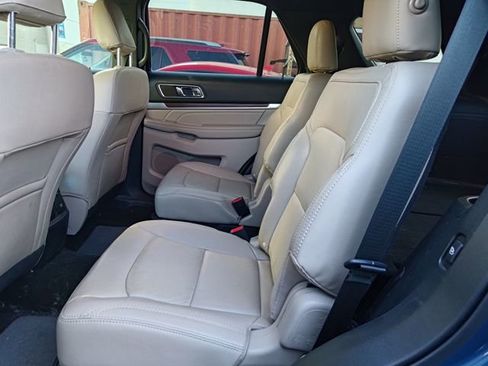 Certified 2019 Ford Explorer Limited w/ Ford Safe & Smart Package AWD/4WD image 9