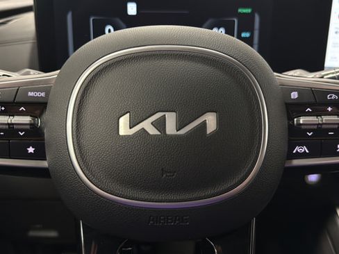 Used 2026 Kia Carnival SX Prestige FWD image 16