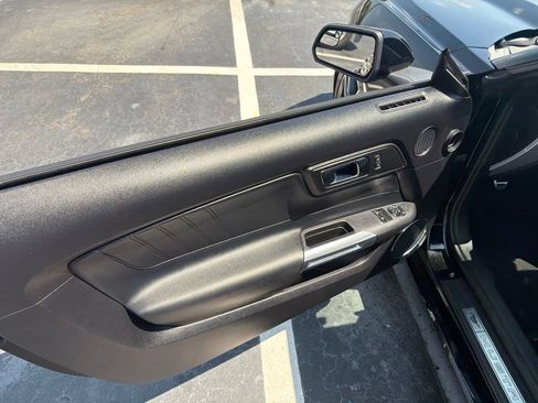 Used 2017 Ford Mustang Premium RWD image 8