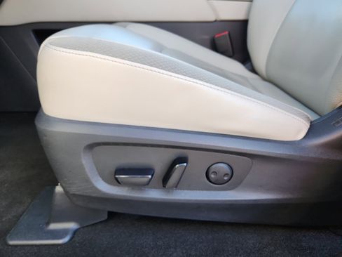 Used 2022 Nissan Pathfinder SL w/ SL Premium Package image 14