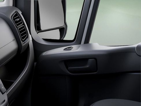 New 2025 RAM ProMaster 2500 w/ Convenience Group FWD image 11