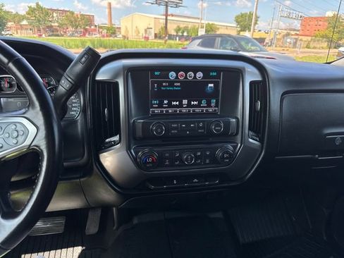 Used 2018 Chevrolet Silverado 1500 LT w/ All Star Edition AWD/4WD image 19