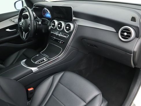 Certified 2022 Mercedes-Benz GLC 300 image 17
