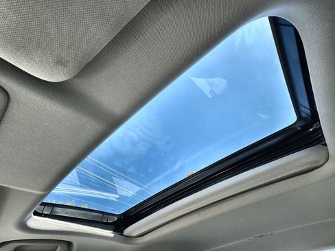 Used 2019 Honda Insight Touring image 28