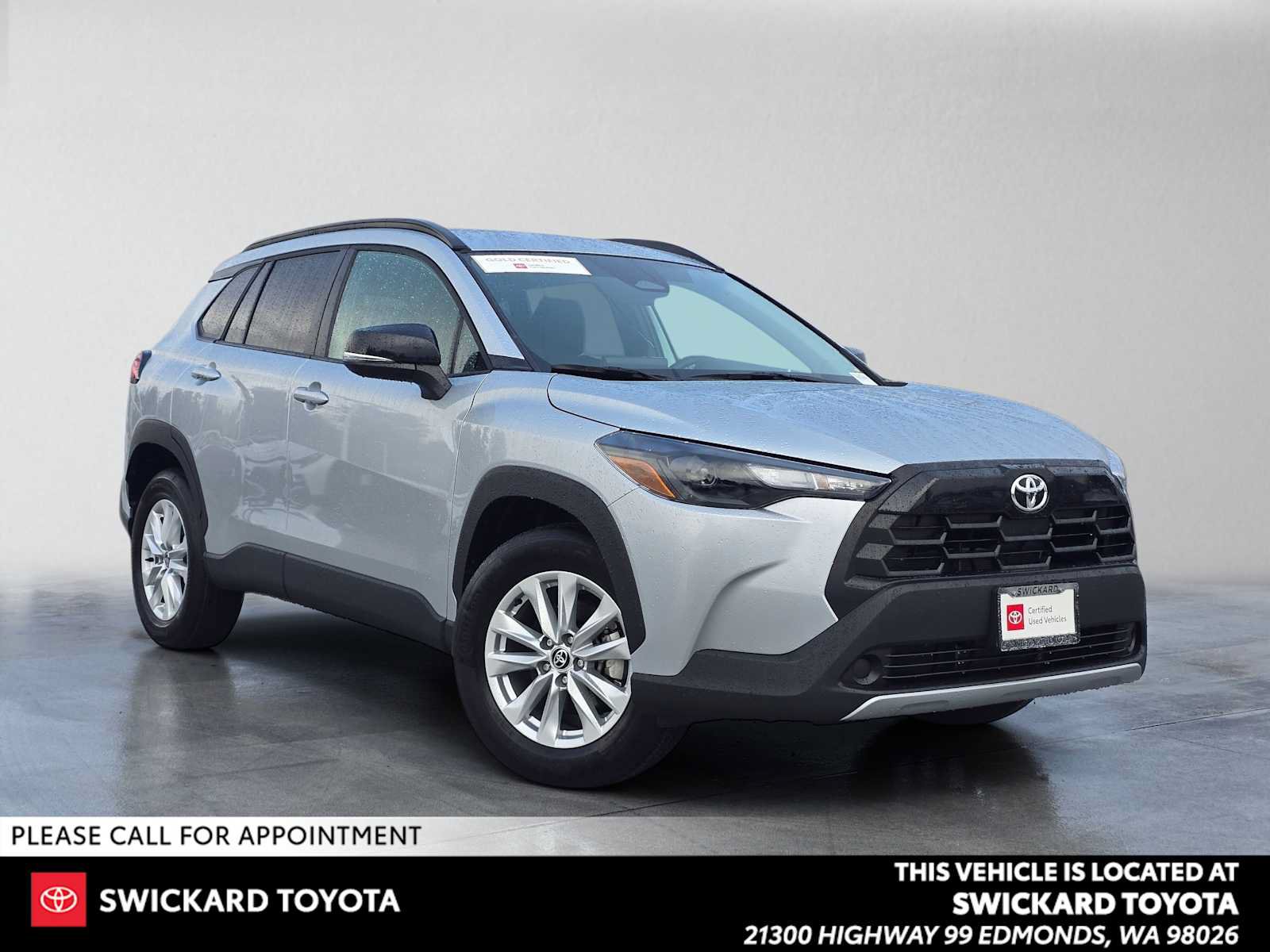 Used 2026 Toyota Corolla Cross LE w/ Cold Weather Package AWD/4WD image 1