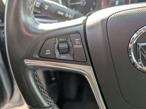 Used 2022 Buick Encore Preferred w/ Safety Package image 17