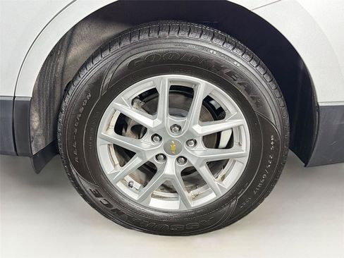 Used 2022 Chevrolet Equinox LS AWD/4WD image 34