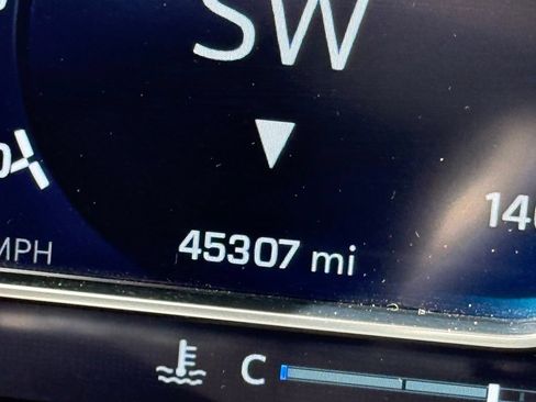 Used 2019 Nissan Maxima SR w/ Premium Package FWD image 23
