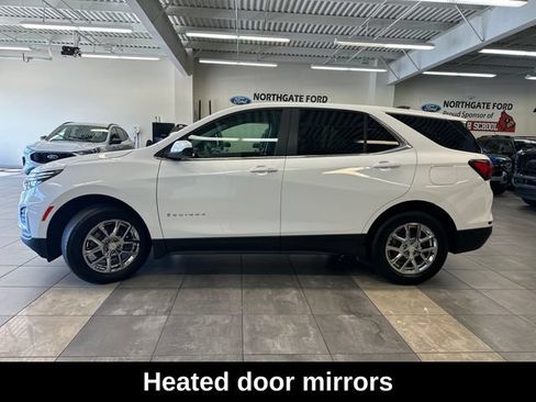 Used 2024 Chevrolet Equinox LT w/ LPO, Floor Liner Package FWD image 15
