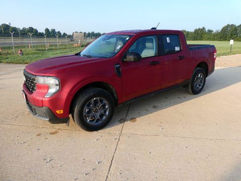 New 2026 Ford Maverick XLT w/ Equipment Group 301A AWD/4WD image 9