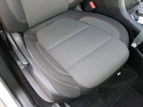 Used 2020 Chevrolet Traverse LS image 29