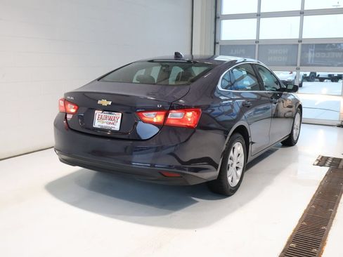 Certified 2025 Chevrolet Malibu LT FWD image 3