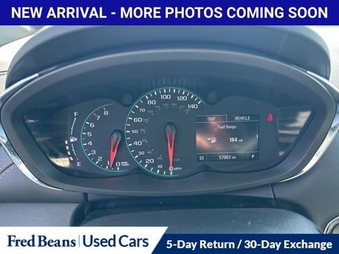 Used 2022 Chevrolet Trax LT w/ Premium Seat Package image 11