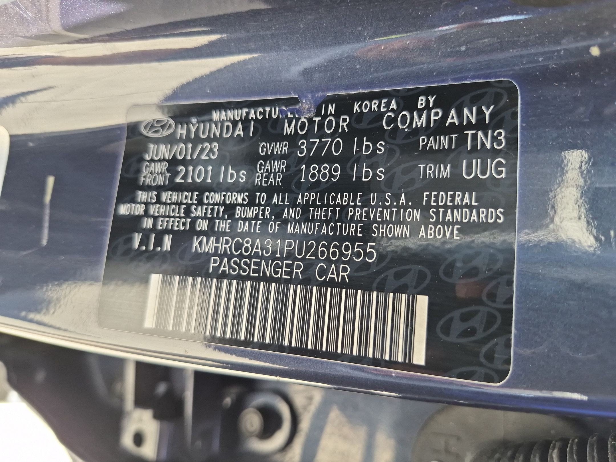Certified 2023 Hyundai Venue Limited w/ Cargo Package FWD image 33