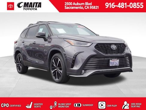 Certified 2022 Toyota Highlander XSE image 1