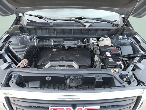 Used 2019 GMC Acadia SLE FWD image 21
