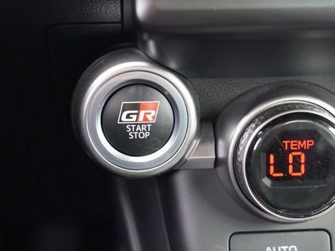 Used 2022 Toyota GR86 image 22