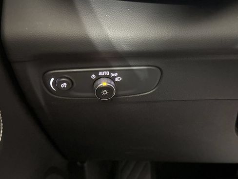 Used 2022 Buick Envision Preferred FWD image 18