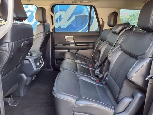 Certified 2025 Ford Expedition Max Platinum image 16