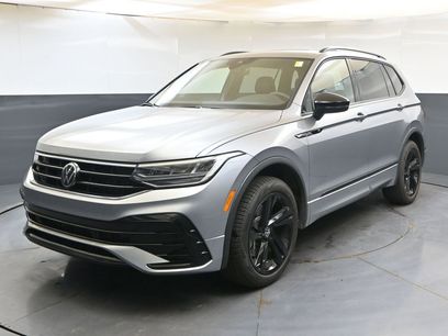 Used 2024 Volkswagen Tiguan SE R-Line